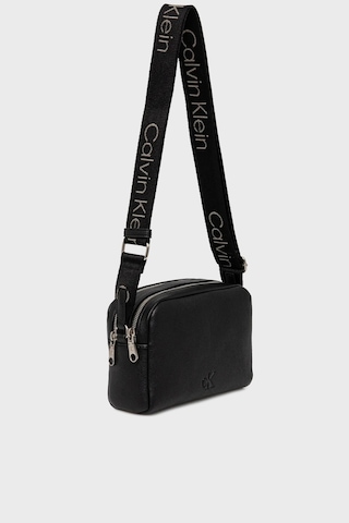 Calvin Klein Logolu Ayarlanabilir Askılı Çanta LV04K3124GUB1 Bayan ÇANTA LV04K3124G UB1 Siyah