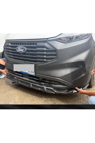 Ford Custom 2025 Ön Lip Parlak Siyah Ford Custom 2025 Ön Lip Parlak Siyah