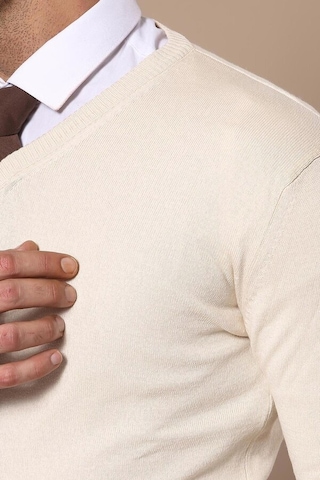 V Yaka Kremtriko 001