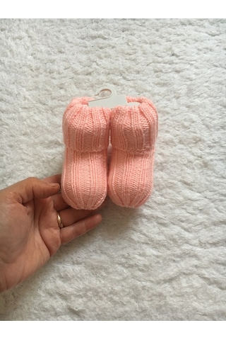 Yavruağzı Bebek Örgü Çorap Yavruağzı