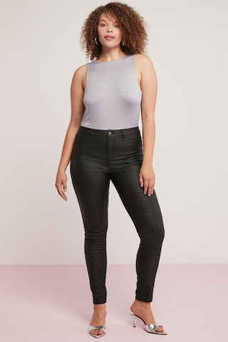 ETHIQUET SHELBY Kadın Vücuda Tamamen Oturan Halter Yaka Sıfır Kol Gri Büyük Beden Body