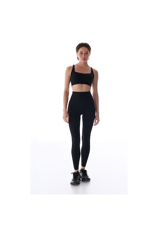 Penti Siyah Stretch360 Orta Destek Çapraz Sırt Detaylı Kaydırmaz Askılı Cross Back Spor Sütyeni