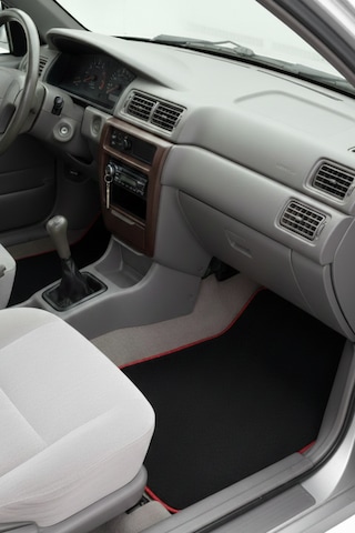 Toyota Corolla Efsane Kasa 1992 1998 Uyumlu 5 Parça Kırmızı Kenarlı Oto Halı Paspas Seti