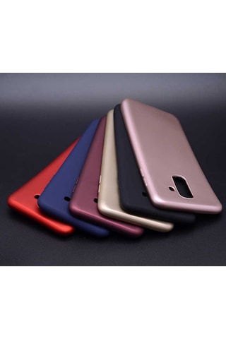Galaxy J8 Kılıf Zore Premier Silikon Kapak Siyah