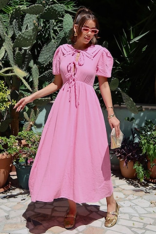 Olcay Bağcık Detaylı Beli Büzgülü Müslin Elbise Pembe 9362-e
