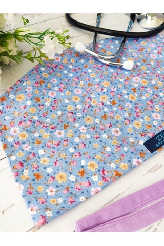 Tesettür Indigo Mavi Çıtır Çiçek Desenli Cerrahi Bone Doktor Hemşire Sağlıkçı Bonesi Geniş Kesim