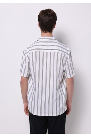 Colin's Colins Regular Fit Shirt Neck Çizgili Erkek Beyaz Kısa Kol Gömlek Cl1073856 Q1.v1 Wsd Siyah