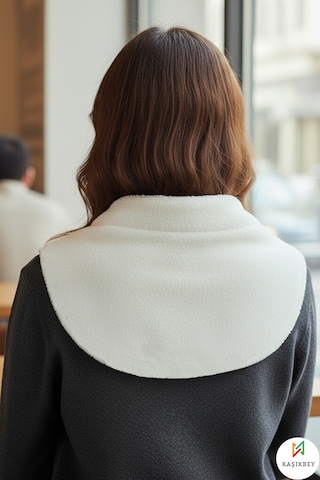 Leiste Kadın Peluş Bolero Omuz Şalı Etol Boyunluk Welsoft Peluş Kışlık Omuz Şalı Boyunluk Beyaz