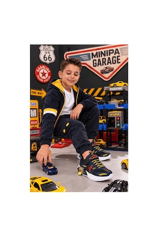 Minipa Garage Lacivert Erkek Çocuk Garaj Tabanlı Çift Metal Arabalı Ortopedik Spor Ayakkabı
