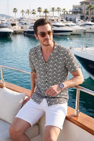 Buratti Regular Fit Kısa Kollu Apaş Yaka Desenli Erkek Gömlek Cf21S114293 Beyaz-Siyah