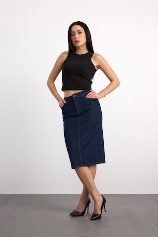 50286 73604 Kadın Regular Fıt Mıdı Denim Etek 50286-73604 Mavı 50286 73604 Kadın Regular Fıt Mıdı Denim Etek 50286-73604 Mavı