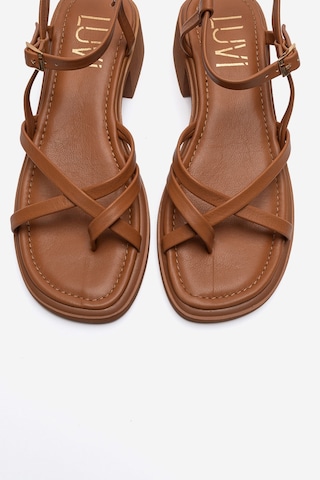 Luvishoes Cırelle Taba Hakiki Deri Parmak Arası Kadın Kalın Topuklu Sandalet