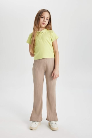 DeFacto Kız Çocuk Slim Fit Dar Kesim Polo Yaka Basic Düz Fitilli Kaşkorse Kısa Kollu Tişört Z7794A624SMGN664