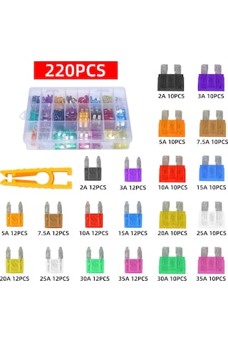 Kutuda 220 Adet Araç Sigortası, Orta Boy Sigortalar Ve Küçük Fişli Sigortalar