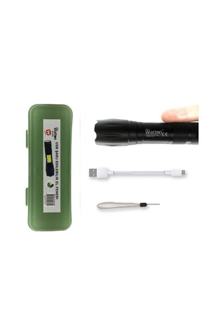 Delux Serisi Pratik Işık Ev Aydınlatma Araç Lambası Uzun Menzilli El Feneri Powerbank Özellikli