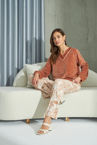 Sevim Kadın Uzun Kol Kadife Jakarlı Taba Pijama Takımı C1t5n2o67 001