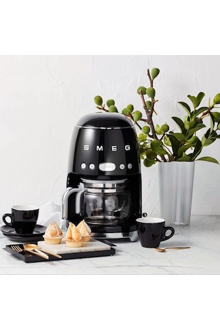 Smeg DCF02 1050 W Filtre Kahve Makinesi