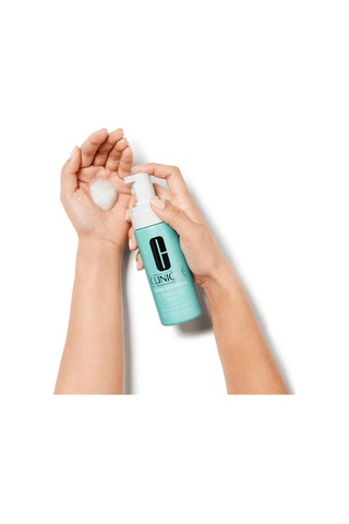 Clinique Anti Blemish Solutions Cleansing Foam Sivilce Karşıtı Temizleyici Köpük 125 ML