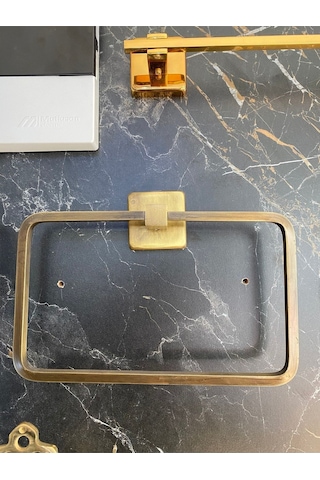 İsaoğlu Yapı Mat Gold Havluluk Antik Gold Kare Havluluk Pirinç Malzeme Antik Eskitme Banyo Aksesuar Gold