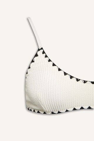 DeFacto Regular Fit Bürümcük Bikini Üstü-Fall in Love E0306AX25SMWT16