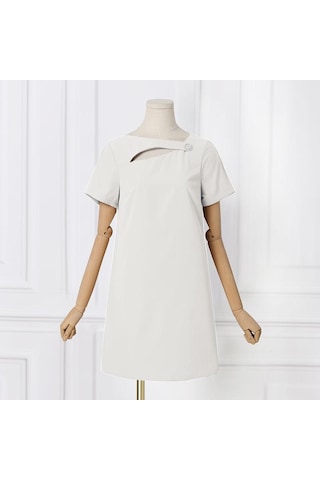 Beyaz Vonda Bayan Yaz Yuvarlak Yaka Kısa Kollu Yırtmaçlı İnci Düğme Düz Tek Renk Kısa Elbiseler
