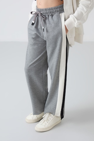 Tommy Life Gri Melanj Yırtmaç Detaylı Cepli Geniş Paça Kız Çocuk Eşofman Alt - 75141 Gri Melanj