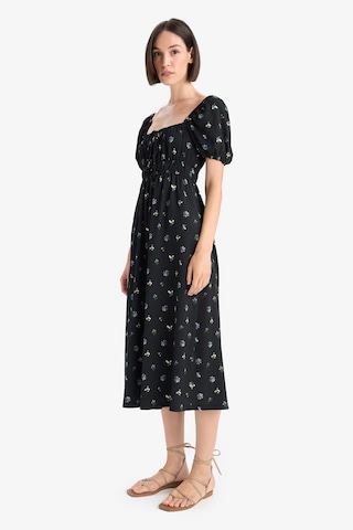 Defacto Kare Yaka Floral Bürümcük Kısa Kollu Midi Elbise F8554ax25aubk81 Siyah