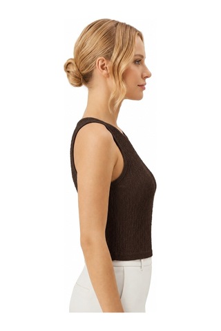 Cottonhıll Premium - Tide Collection Kahverengi Bisiklet Yaka Bürümcük Dokulu Kolsuz Kadın Crop Bluz