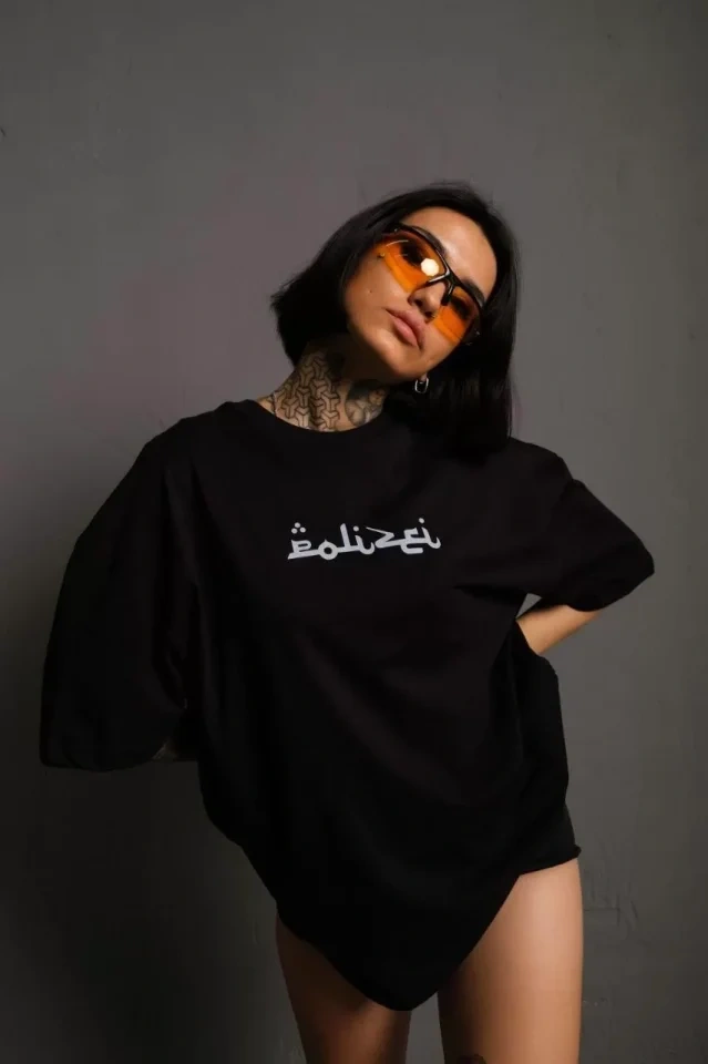 Buğrahayalin Bisiklet Yakalı Sırt Baskılı Oversize T-shirt - Siyah Siyah