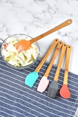 Thentech 5'li Silikon Servis Spatulası Yumurta Sürme Fırçası Silikon Kaşık Tahta Saplı Hijyenik Set Kahverengi