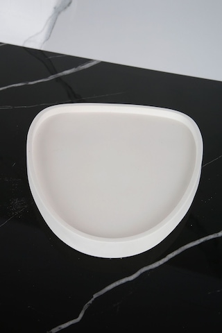 Betonmall El Yapımı Çok Amaçlı Beton Sunum Servis Tepsisi 26 Cm Dekoratif Sunumluk Orgaziner Takılık - Beyaz