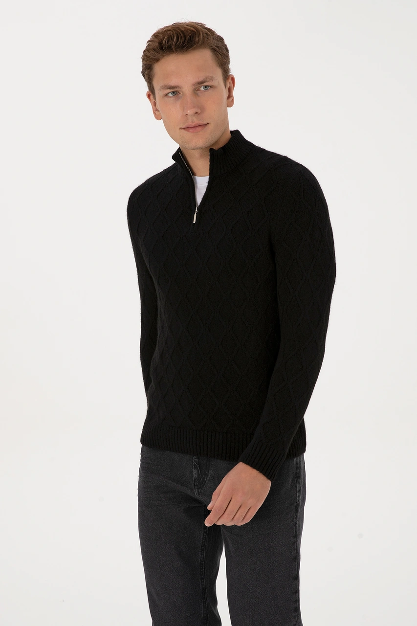 U.S. Polo Assn. Erkek Regular Fit Yarım Fermuarlı Desenli Siyah Kazak 50315035-VR046