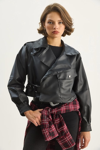 Shade Kadın Geniş Cep Detaylı Kemerli Oversize Crop Deri Ceket 3129 60284102 - Siyah