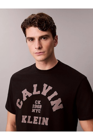 Calvin Klein Kısa Kollu 20s Ln Calvin College Grafik Baskılı Erkek Siyah T-shirt Lv04re810g-ub1 Siyah