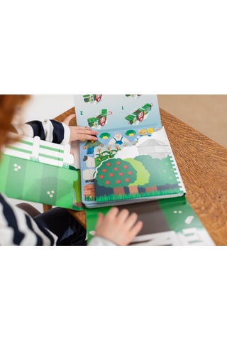 Playpress - Story Playset - Farmyard