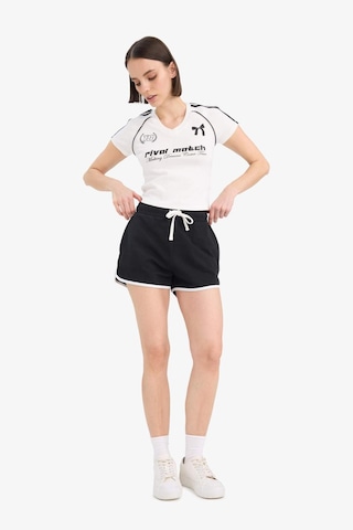 DeFacto Coool Regular Fit Esnek Belli Bağcıklı Kalın Kumaş Mini Şort A6224AX25SMBK81 Siyah