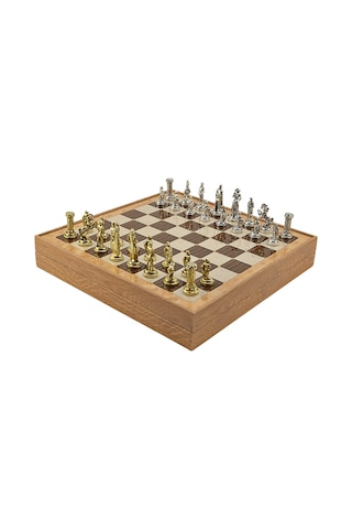 Gifthome Orta Boy Metal İngiliz Satranç Takımı Parlak Ve Rustik Desenli Sandıklı Mdf Tahtası 36x36x6 Cm.
