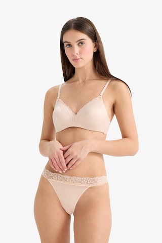 Defacto Dantel Detaylı Saten Kaplı Pedli Balensiz Tişört Bra-fall İn Love G4698ax25wnbg391 Bej-bg391