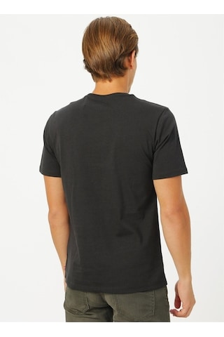 Levi's Erkek Housemark Graphıc Tee Siyah T-shirt - 22489-0330 Siyah