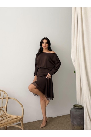 Kadın Dantelli Bel Drape Detaylı Kayık Yaka Modal Kumaş Midi Elbise Kahverengi