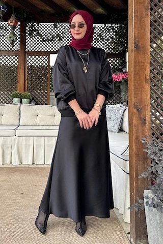 Rabia Şamlı Tanem Saten Etekli Takım Siyah Normal