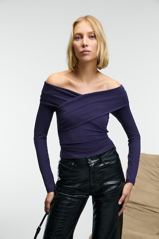 ETHIQUET SE UNETTE Kadın Asimetrik Yakalı Omuzu Açık Esnek Kumaşlı Vücudu Saran Slim Fit Mor Bluz
