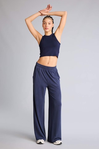 Defacto Ultra Yumuşak Wıde Leg Geniş Paça Standart Boy Modal Sporcu Pantolon G0754ax26smnv268 Lacivert-nv268