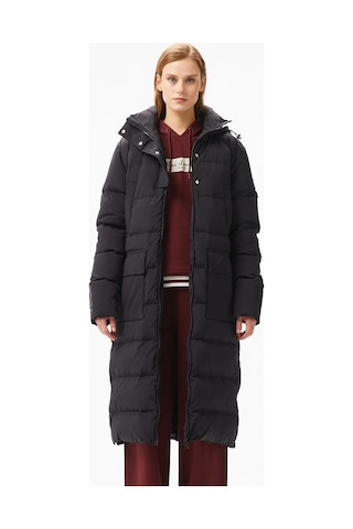 Lacoste Down Fill Womens Parka Uzun Boy Kaz Tüyü Dolgulu Kapüşonlu Kadın Parka Siyah