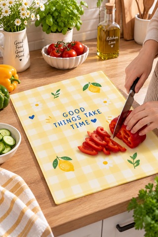 Gökçeoğlu Cam Kesme Tahtası Sarı Beyaz Kareli Limon Temalı - Cam Kesme Tablası 20cm X 30cm Çok Renkli