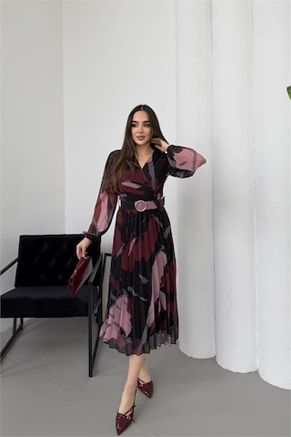 Neşeli Butik Kadın Bordo Beli Kemerli Piliseli Şifon Astarlı Midi Boy Elbise Nbelb04 Bordo