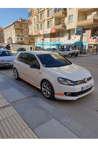 VW Golf 6 Marşpiyel Takımı R20 Plastik Boyasız 2009-2012