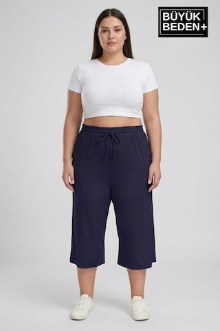 Süperlife Kadın Büyük Beden Şort 3xl-6xl Rahat Kesim Diz Altı Günlük Şort-spr26bsrk591 Lacivert