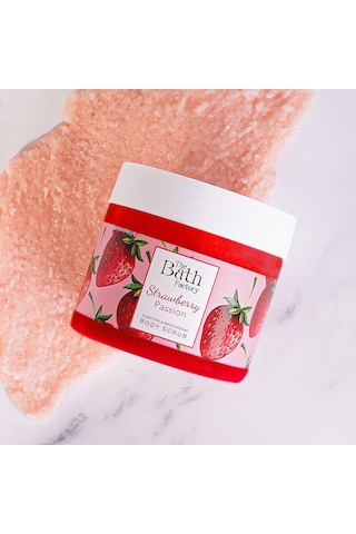 The Bath Factory Çilek Aromalı Vücut Peeling 300 G
