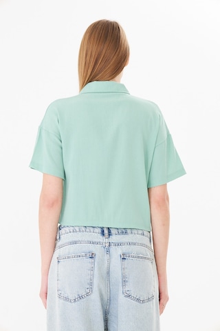 Sortie Collection Polo Yaka Yazı Baskılı Cep Detaylı Crop Bluz Mint MİNT